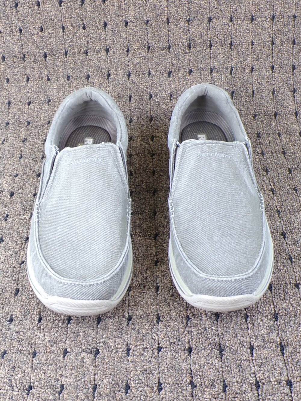 Skechers Men's Relaxed Fit Memory Foam Khaki Slip On Shoes Size 11.5 64109 EUC